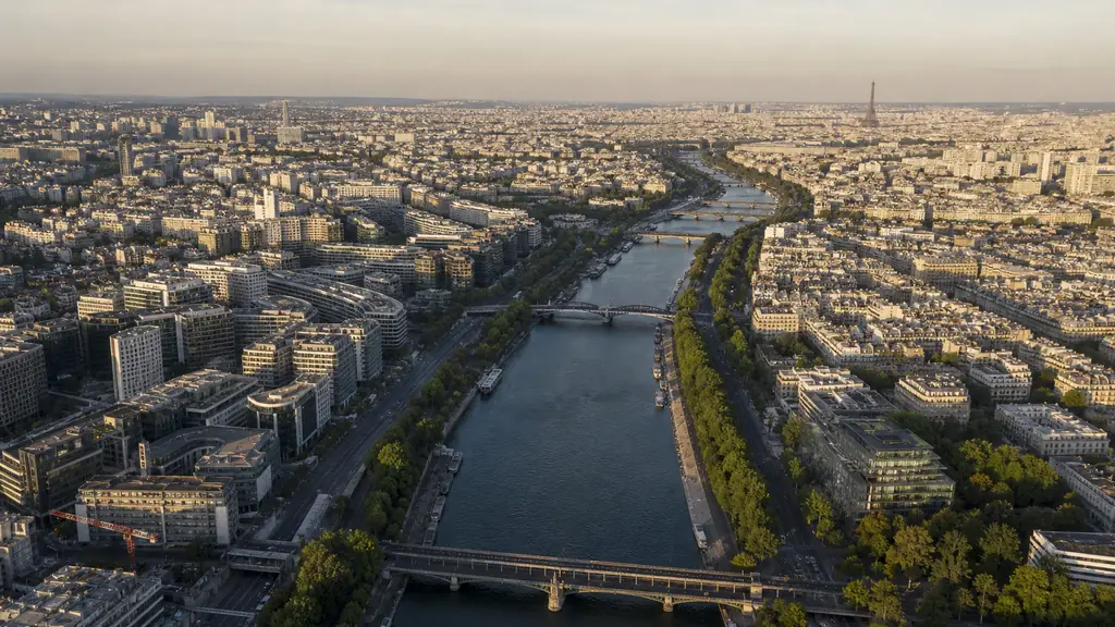 Arc de Seine à Paris ou Arcs de Seine à Boulogne : lequel cherchez-vous ?